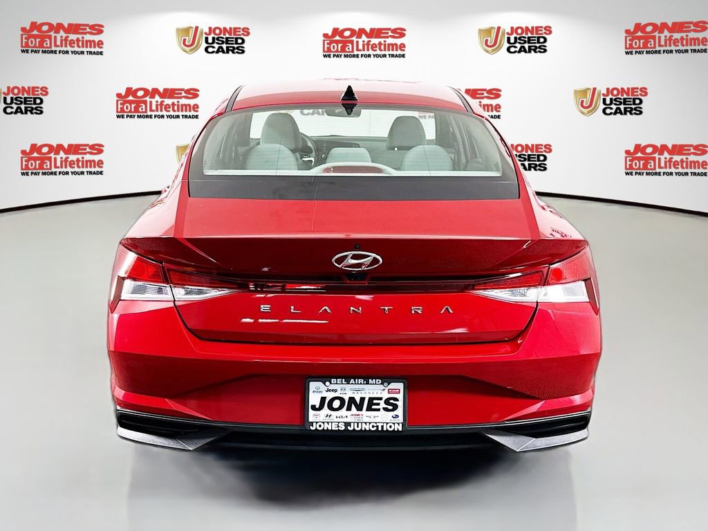 Certified 2022 Hyundai Elantra SEL w/ Cargo Package image 14