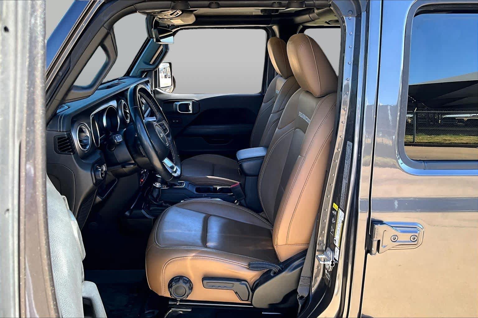 Used 2021 Jeep Gladiator Rubicon AWD/4WD image 8