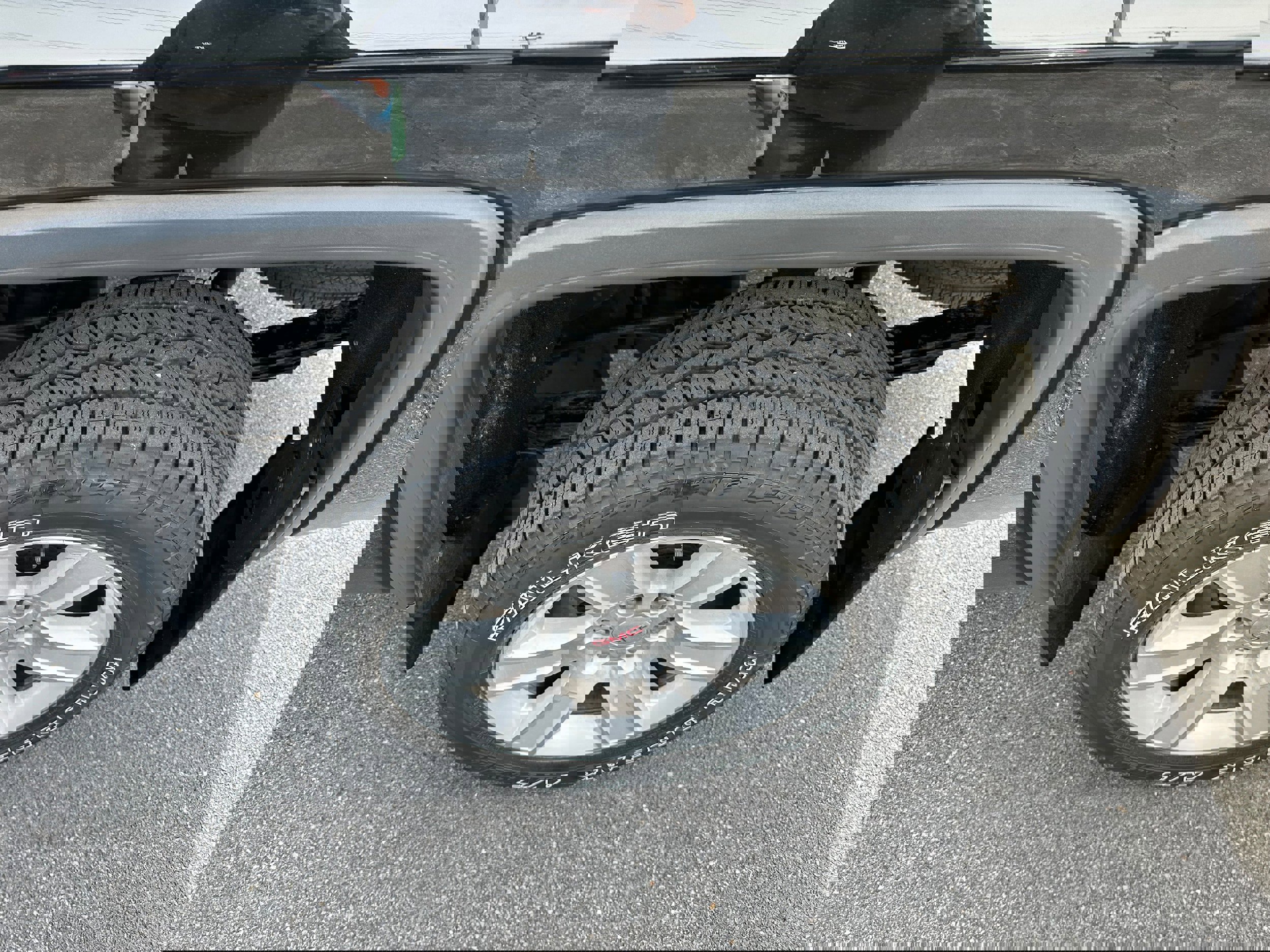 Used 2017 GMC Sierra 1500 SLE w/ SLE Value Package image 9