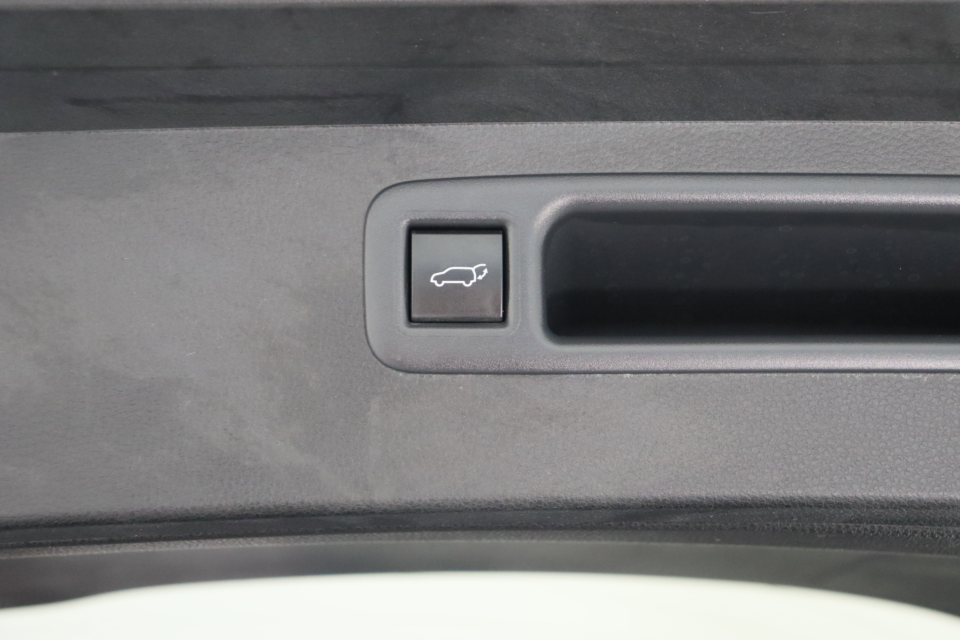 Used 2023 Toyota Highlander XLE image 36