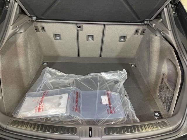 New 2026 Porsche Macan image 20