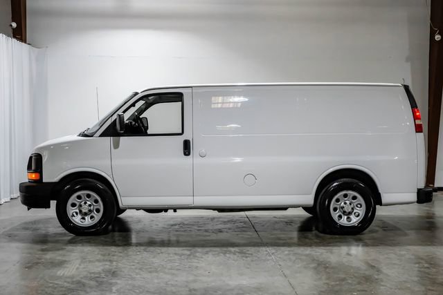 Used 2009 Chevrolet Express 1500 image 24