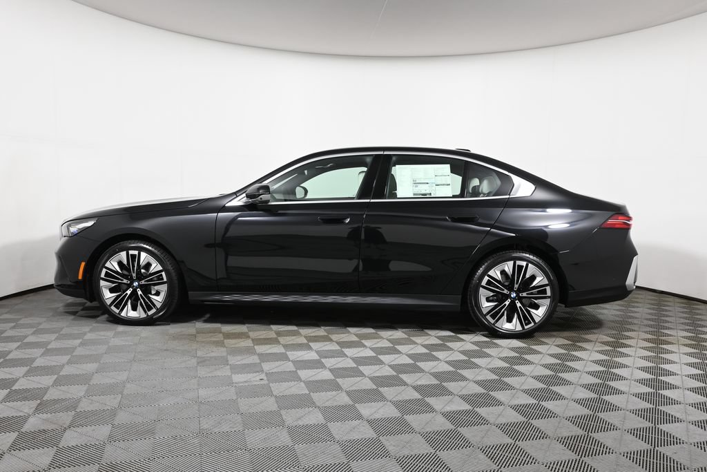 New 2027 BMW 530i xDrive w/ Premium Package AWD/4WD image 2
