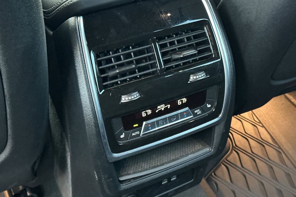 Used 2023 BMW X7 xDrive40i w/ M Sport Package image 13