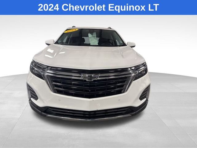 Used 2024 Chevrolet Equinox LT image 2