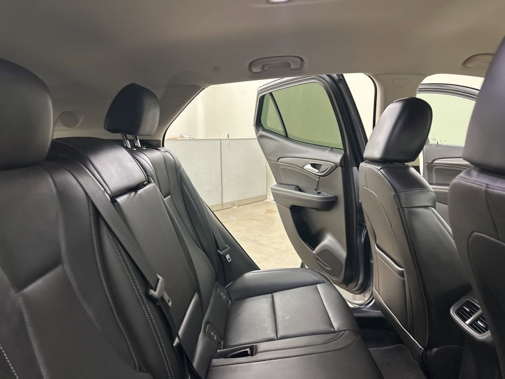 Used 2022 Buick Envision Essence w/ Safety Package image 28