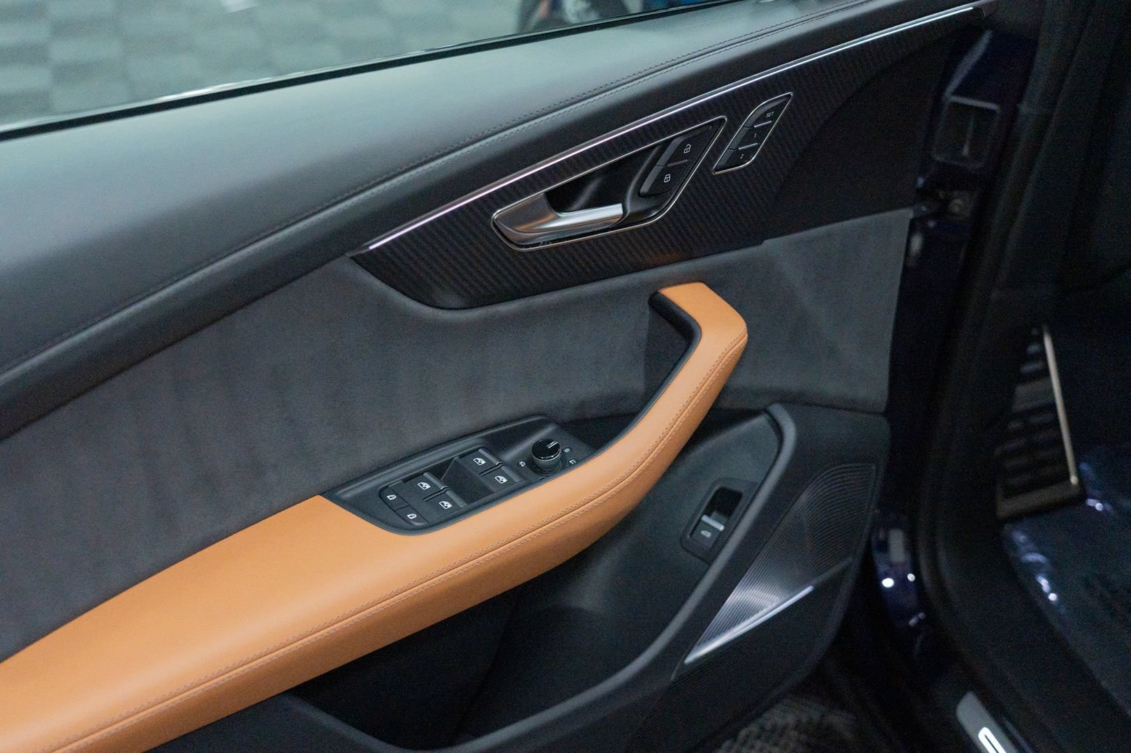 Used 2023 Audi RS Q8 AWD/4WD image 21