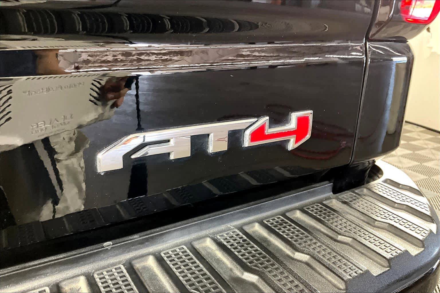 Certified 2023 GMC Sierra 1500 AT4 w/ AT4 Premium Package AWD/4WD image 10