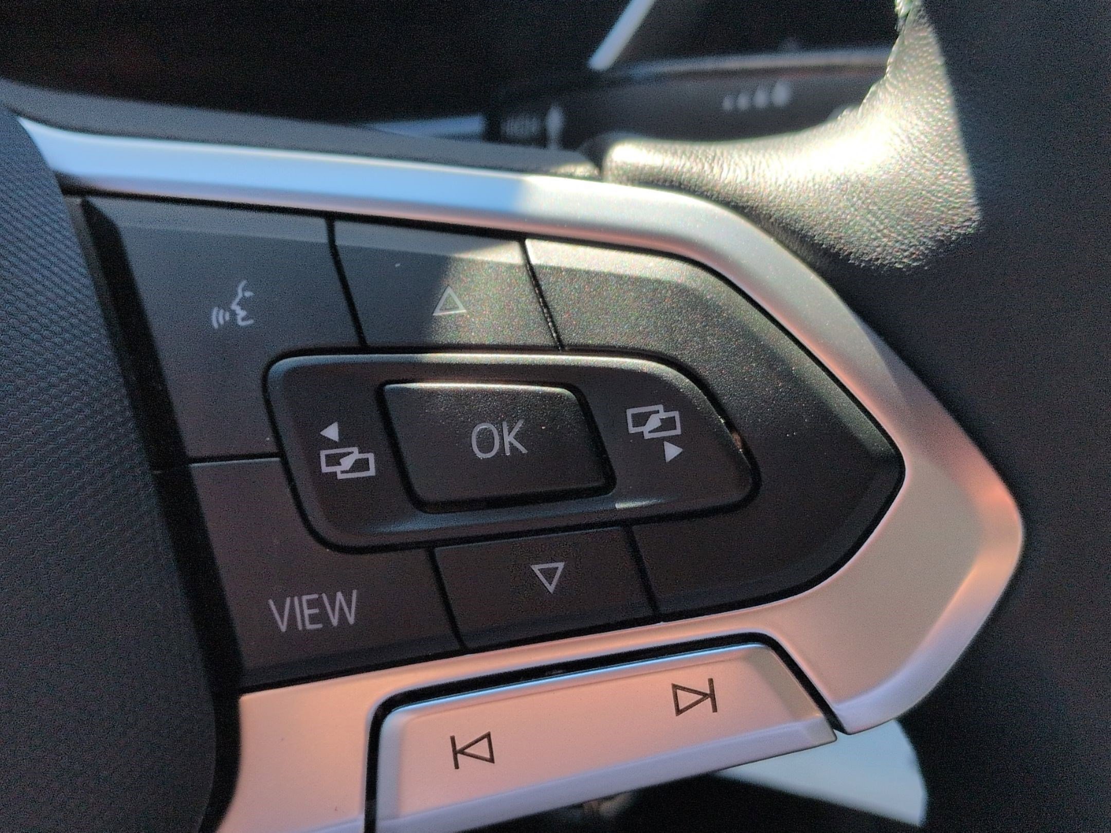 Used 2023 Volkswagen Jetta Sport image 21