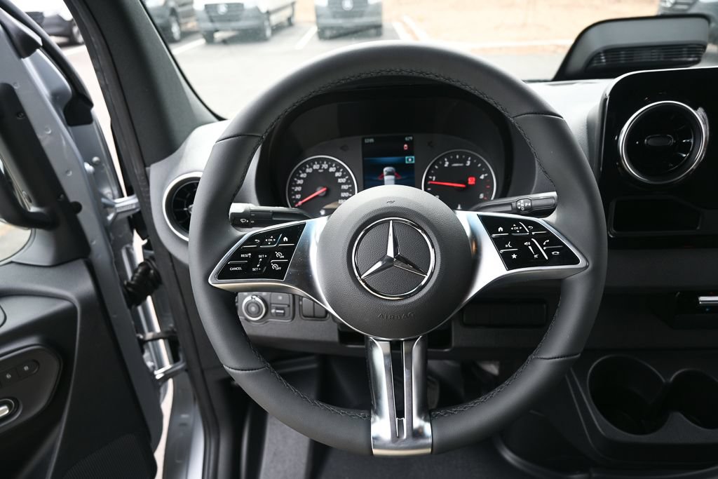 Used 2026 Mercedes-Benz Sprinter 2500 image 2