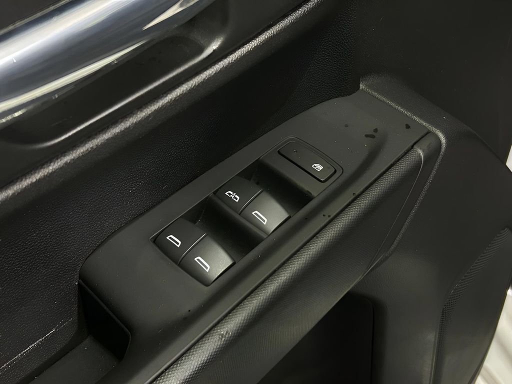 Used 2023 Chevrolet Silverado 1500 W/T image 17