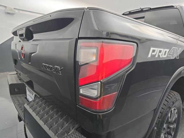 Used 2024 Nissan Titan PRO-4X w/ Pro-4x Convenience Package image 19