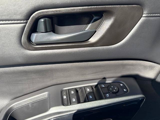 Certified 2025 Nissan Pathfinder SV AWD/4WD image 29