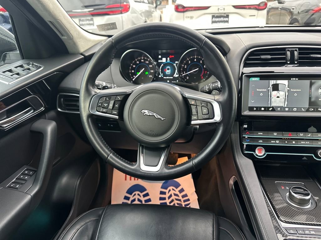 Used 2020 Jaguar F-PACE Prestige image 18