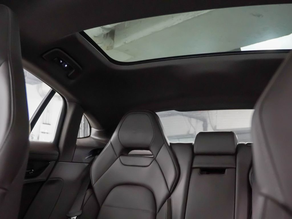 Certified 2025 Porsche Panamera 4 AWD/4WD image 26