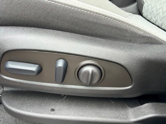 Used 2023 Chevrolet Equinox LT w/ LPO, Floor Liner Package FWD image 24
