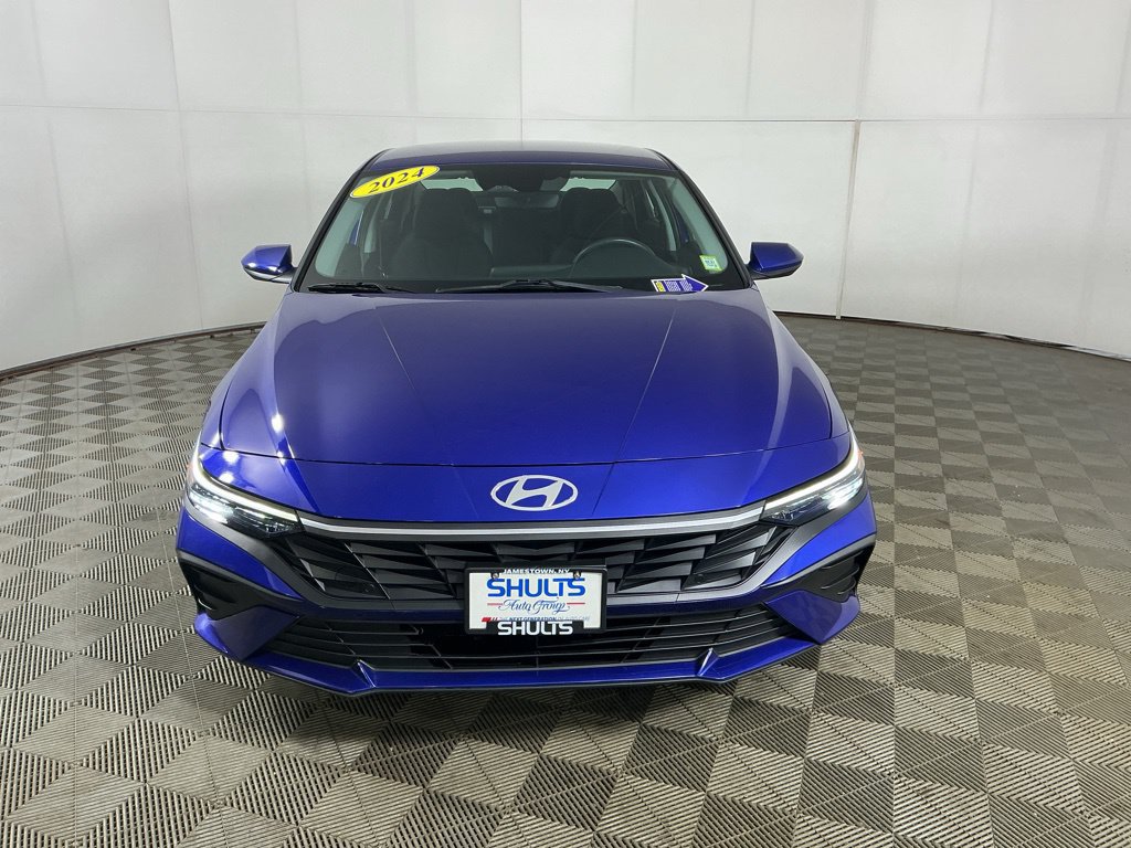 Used 2024 Hyundai Elantra SEL FWD image 3