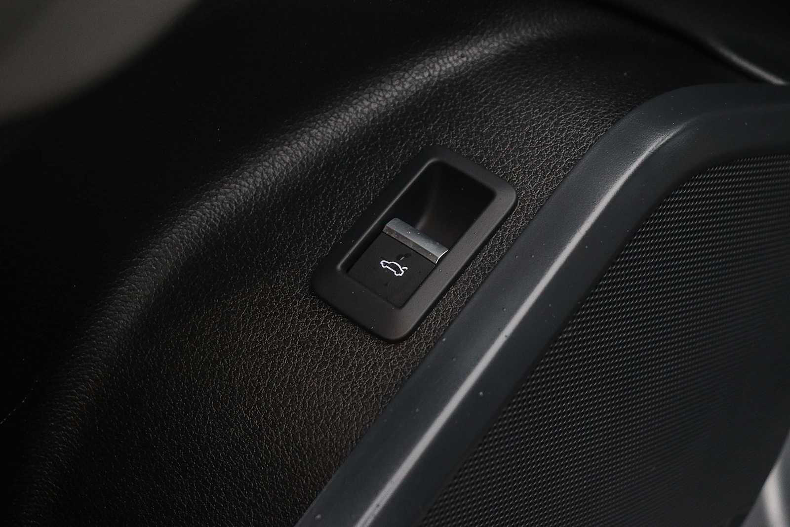 Used 2022 Audi Q5 2.0T Premium w/ Convenience Package image 29