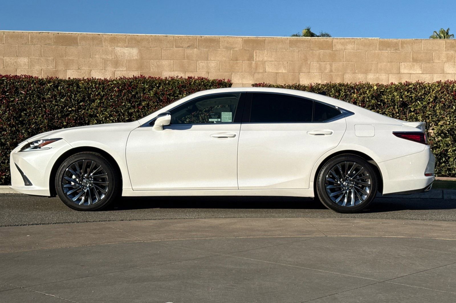 Certified 2025 Lexus ES 350 Luxury image 7