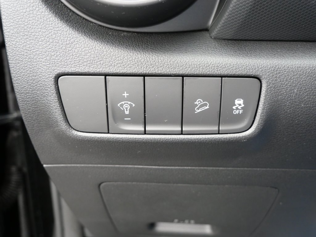 Used 2023 Hyundai Kona SEL AWD/4WD image 26