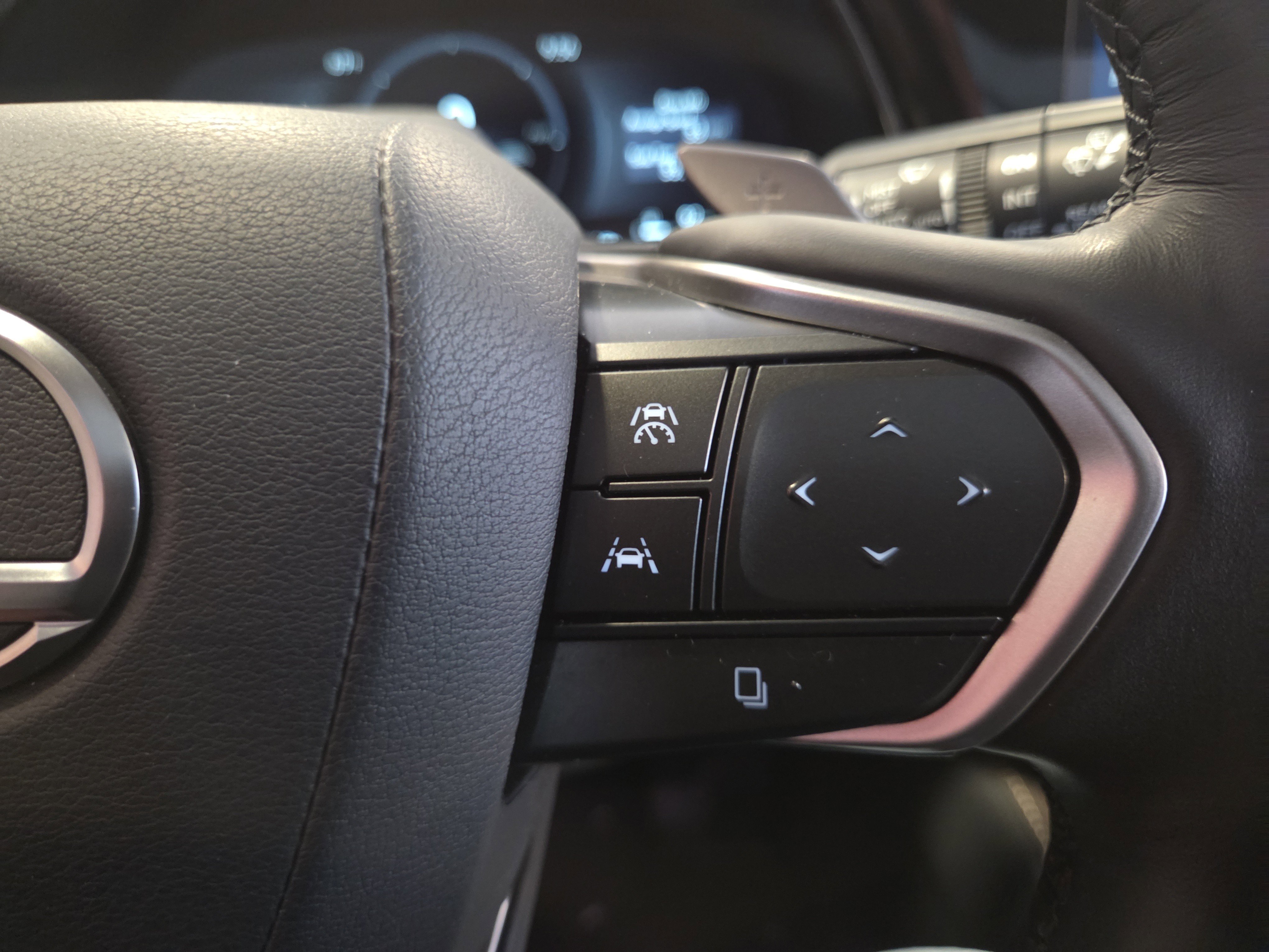 Certified 2025 Lexus RX 450h AWD w/ Convenience Package image 29