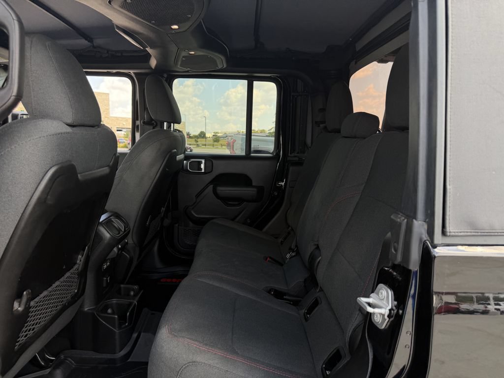 Used 2025 Jeep Gladiator Rubicon AWD/4WD image 25