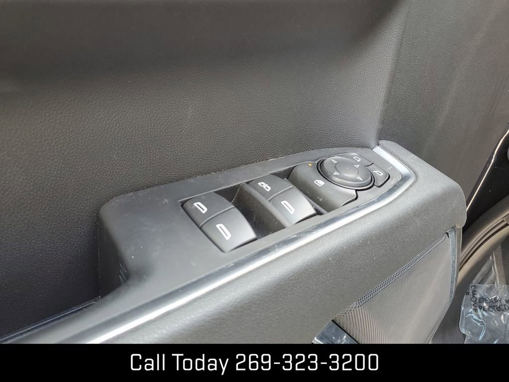 New 2025 GMC Sierra 1500 Elevation image 23