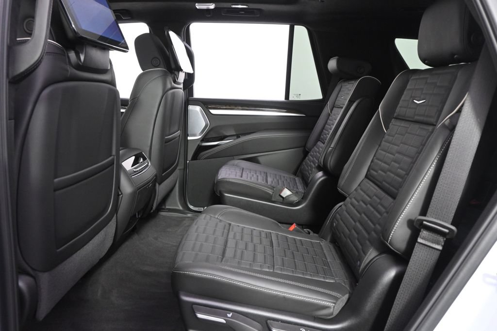 New 2026 Cadillac Escalade Platinum Sport w/ LPO, ONYX Package AWD/4WD image 43