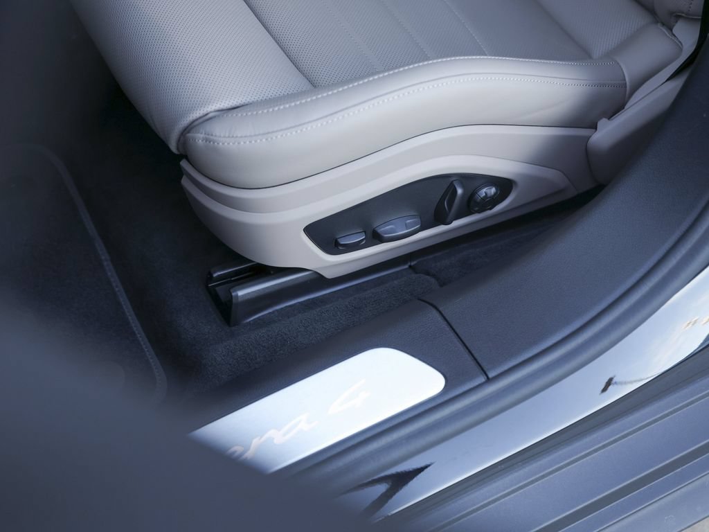 New 2026 Porsche Panamera 4 AWD/4WD image 14