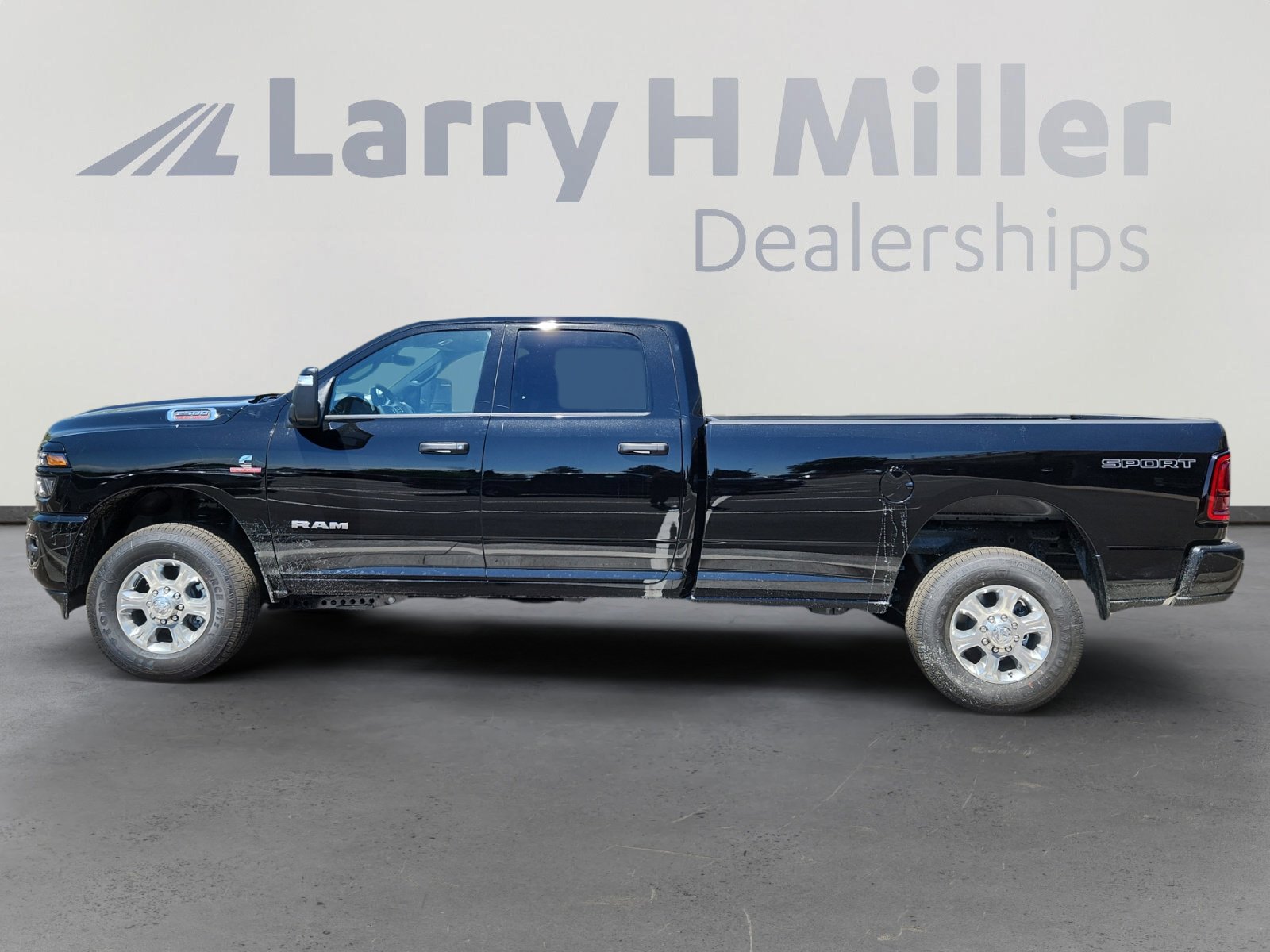 New 2025 RAM 2500 Big Horn image 2