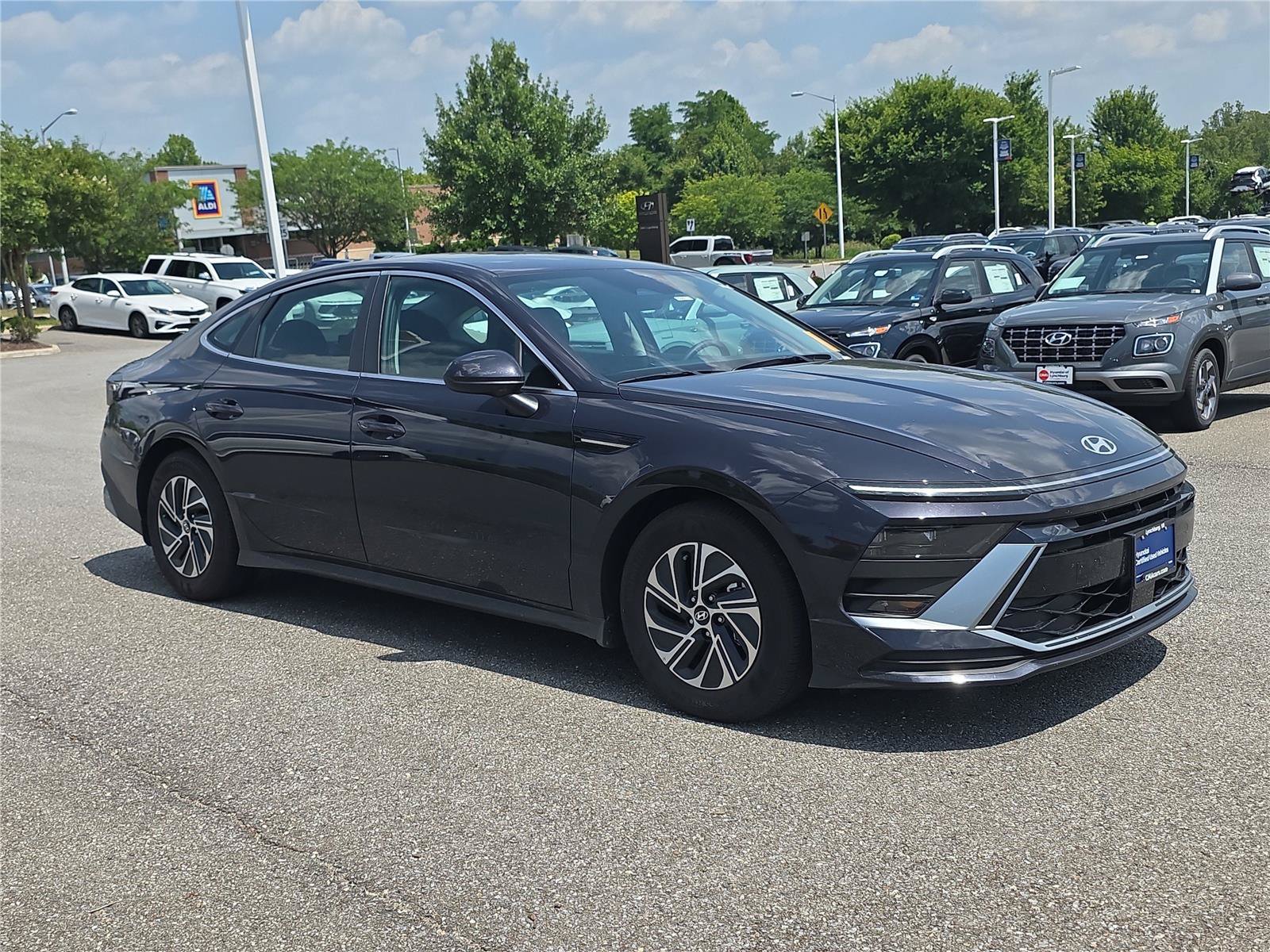 Certified 2026 Hyundai Sonata Blue FWD image 2