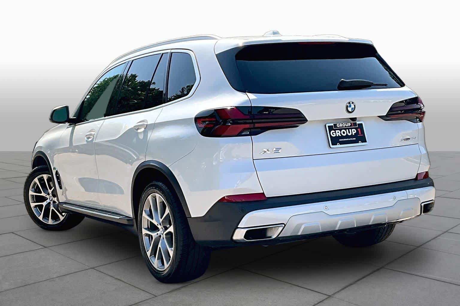 Used 2024 BMW X5 sDrive40i w/ Premium Package RWD image 11