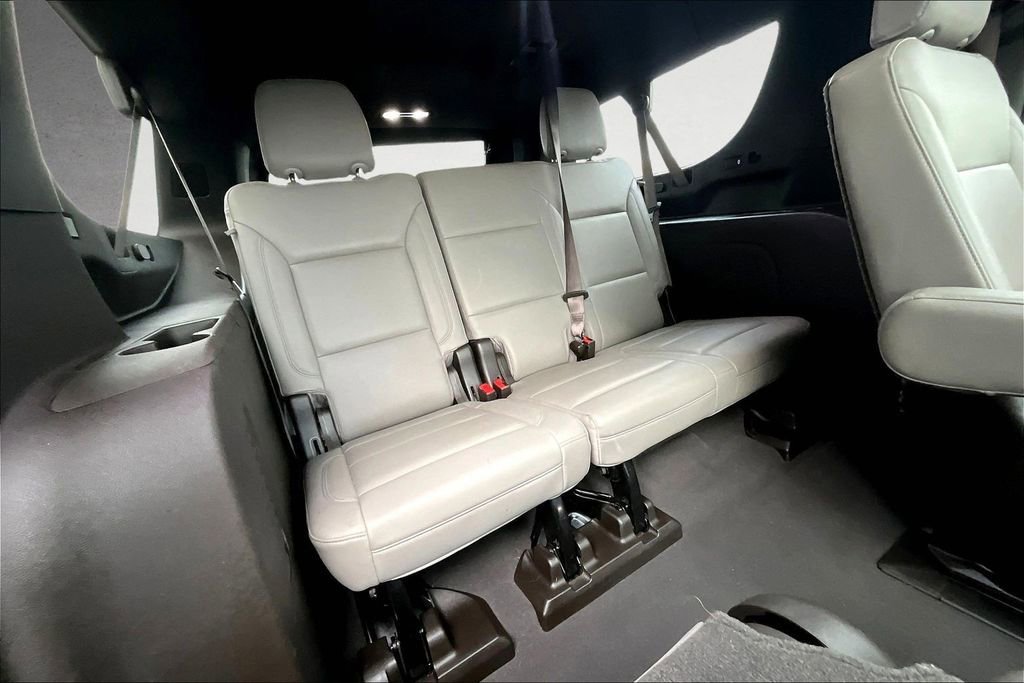 Used 2021 Chevrolet Suburban Z71 image 31