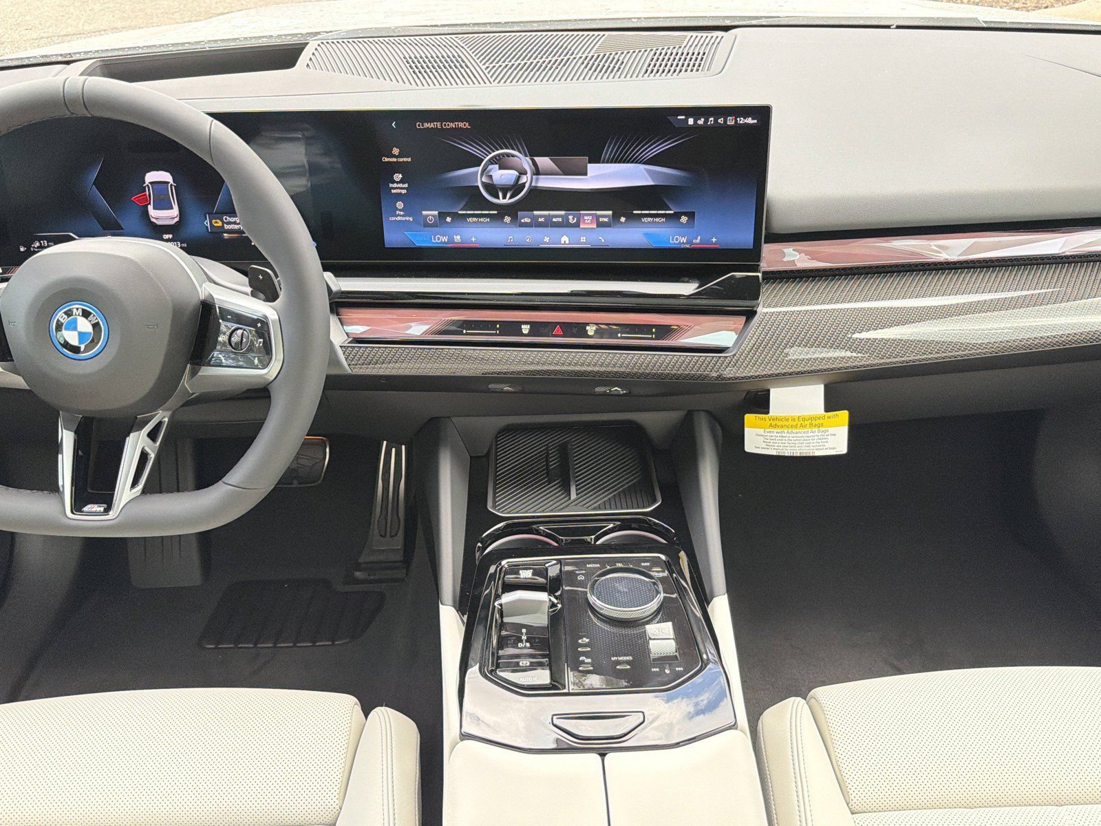 New 2027 BMW 550e xDrive AWD/4WD image 16