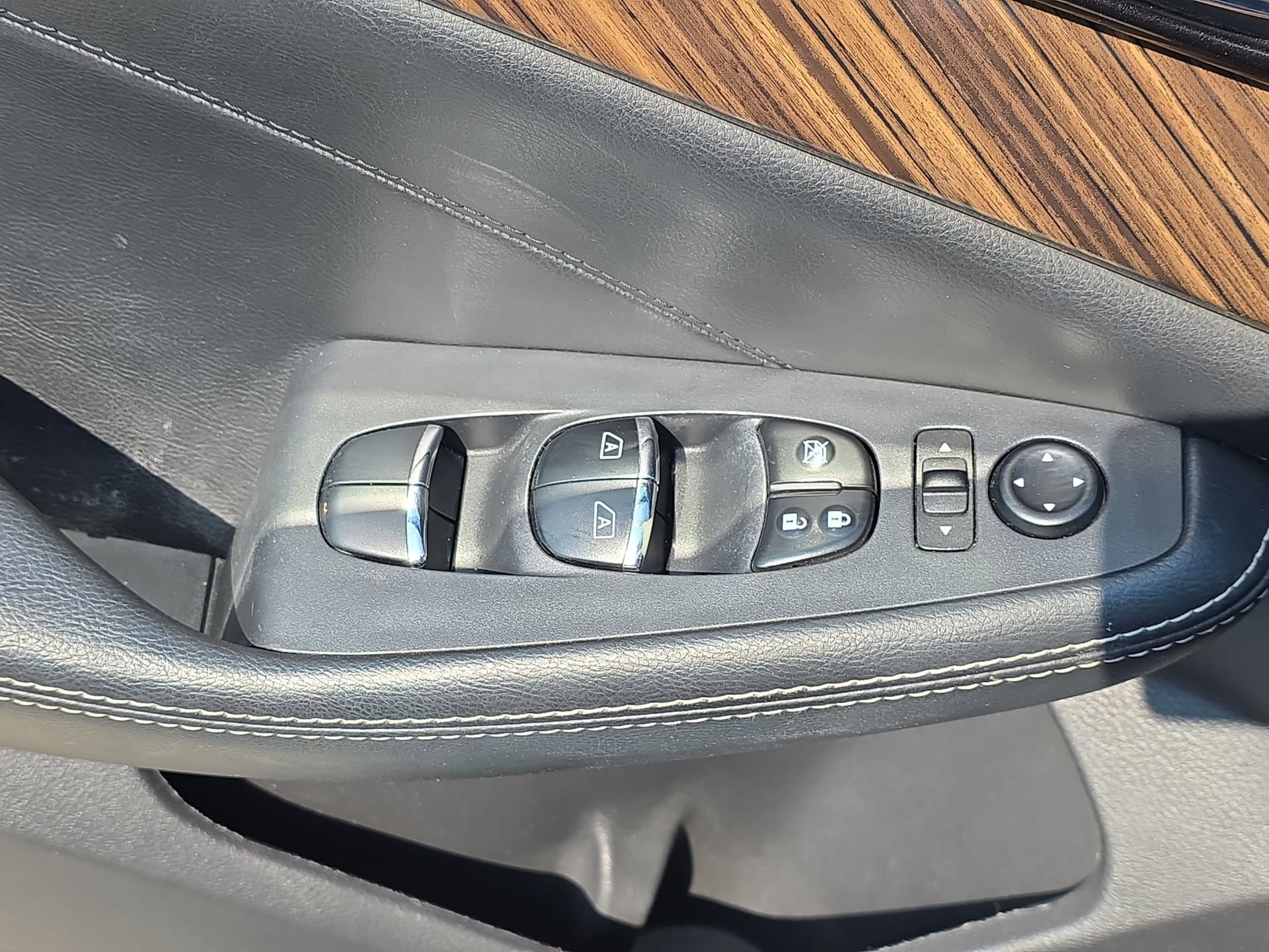 Used 2018 Nissan Maxima Platinum FWD image 26