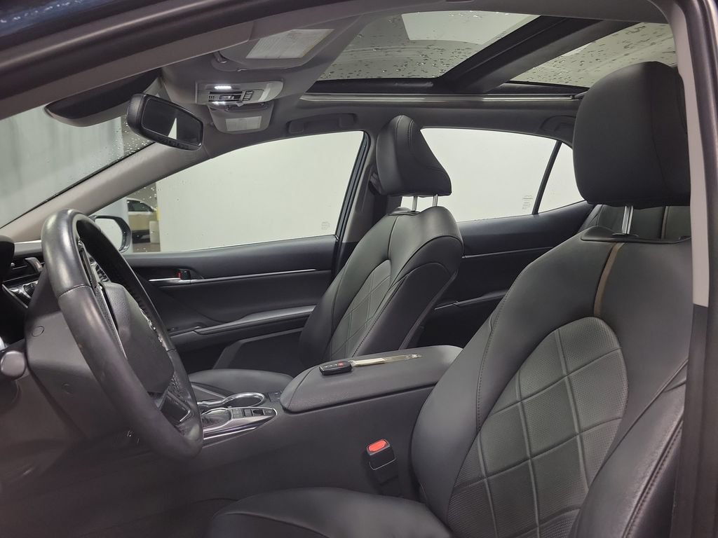 Used 2019 Toyota Camry XLE FWD image 15
