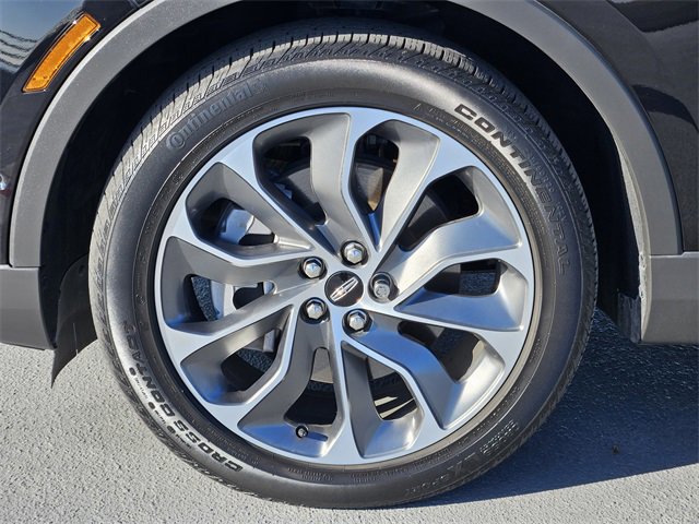 Certified 2022 Lincoln Nautilus Reserve w/ Equipment Group 201A image 10