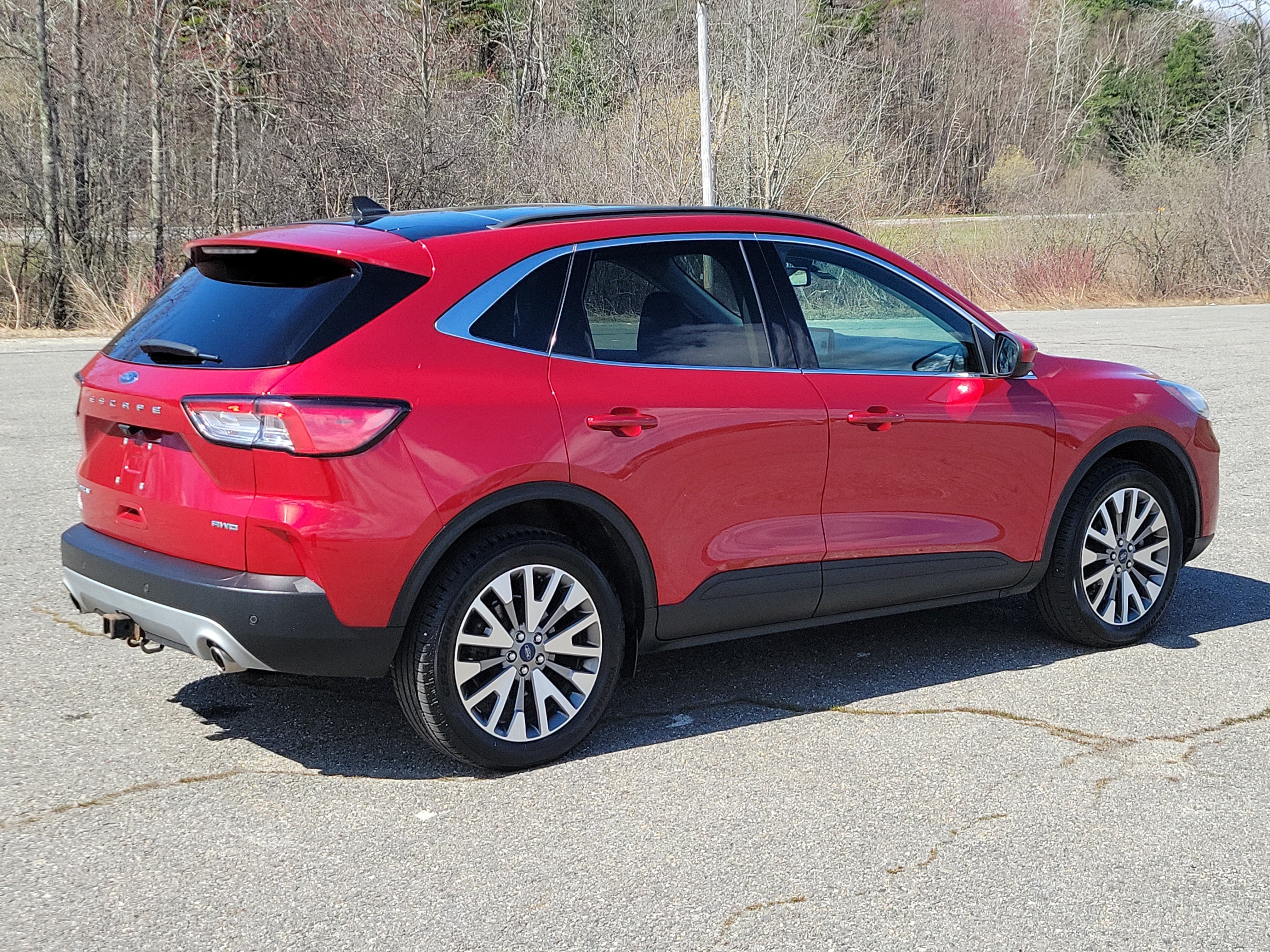 Used 2022 Ford Escape Titanium w/ Class II Trailer Tow Package AWD/4WD image 5