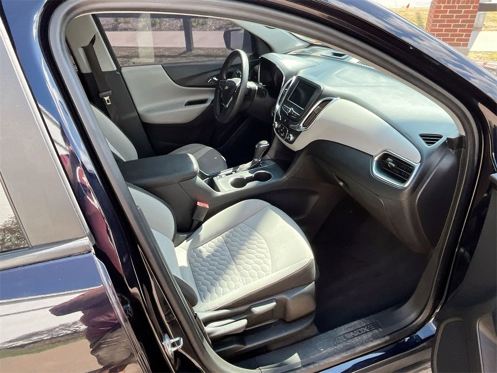 Used 2020 Chevrolet Equinox LS image 36