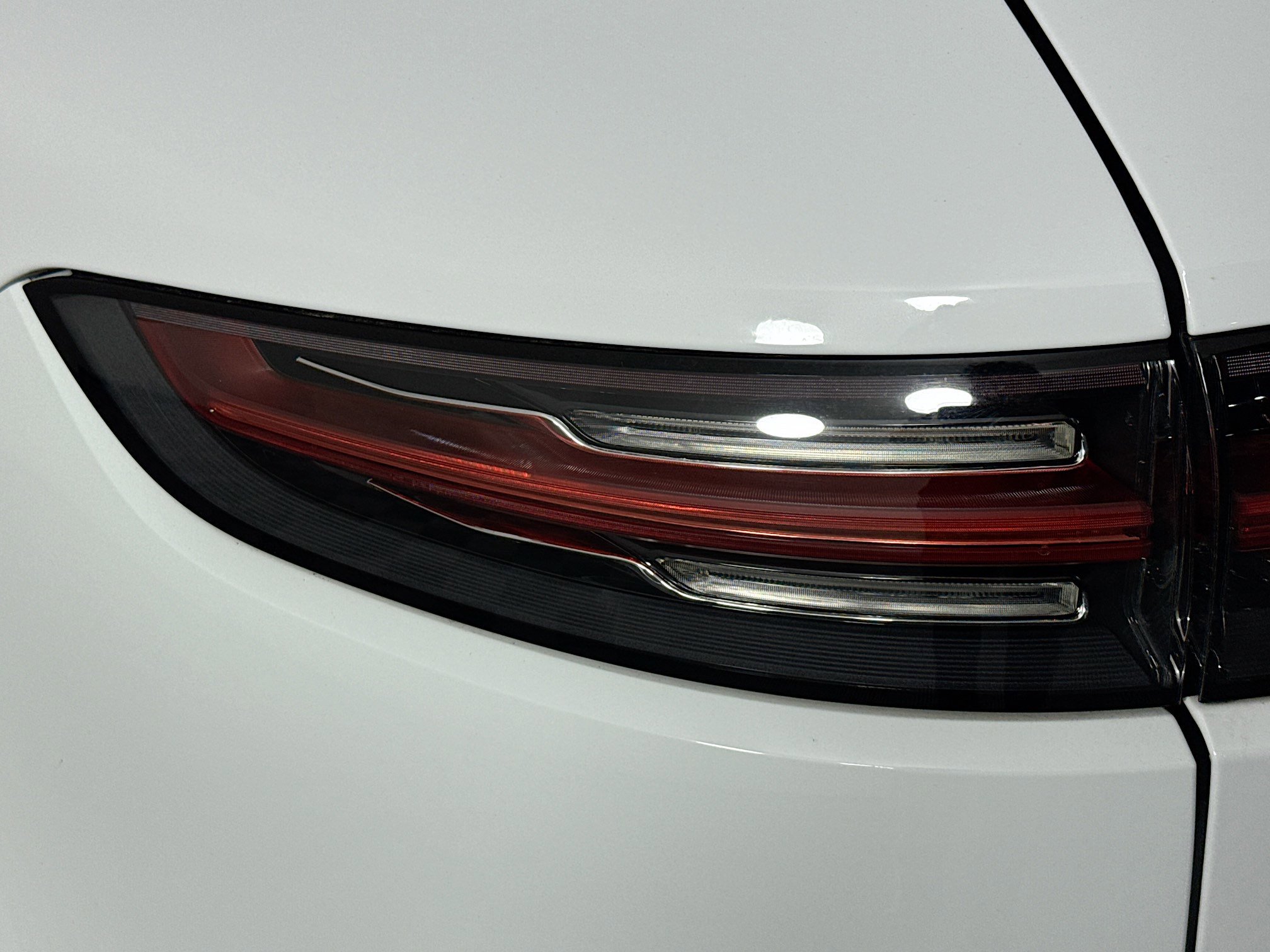 Used 2022 Porsche Cayenne image 34