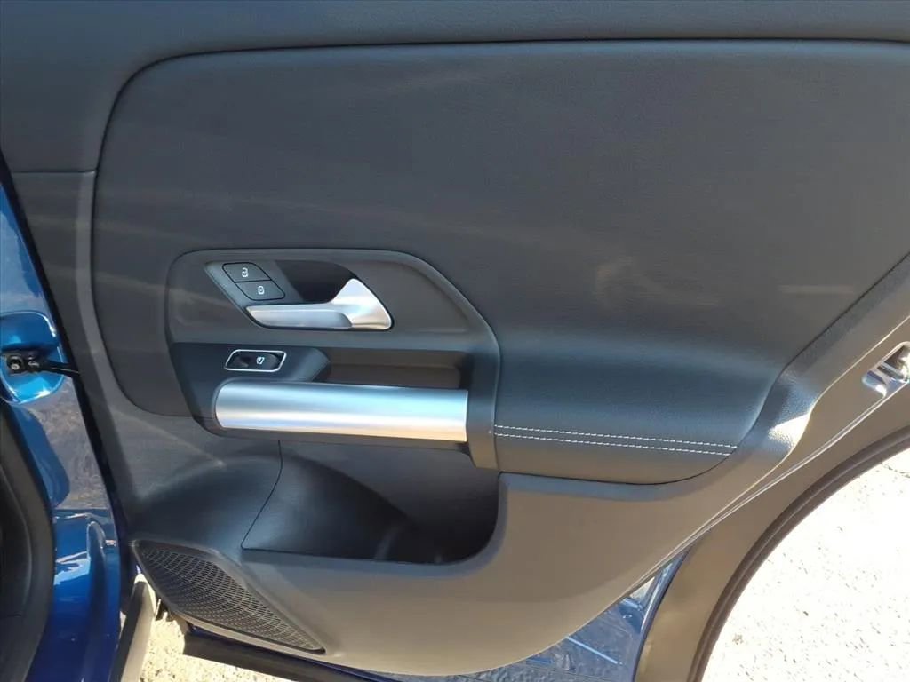 Used 2025 Mercedes-Benz GLA 250 image 14