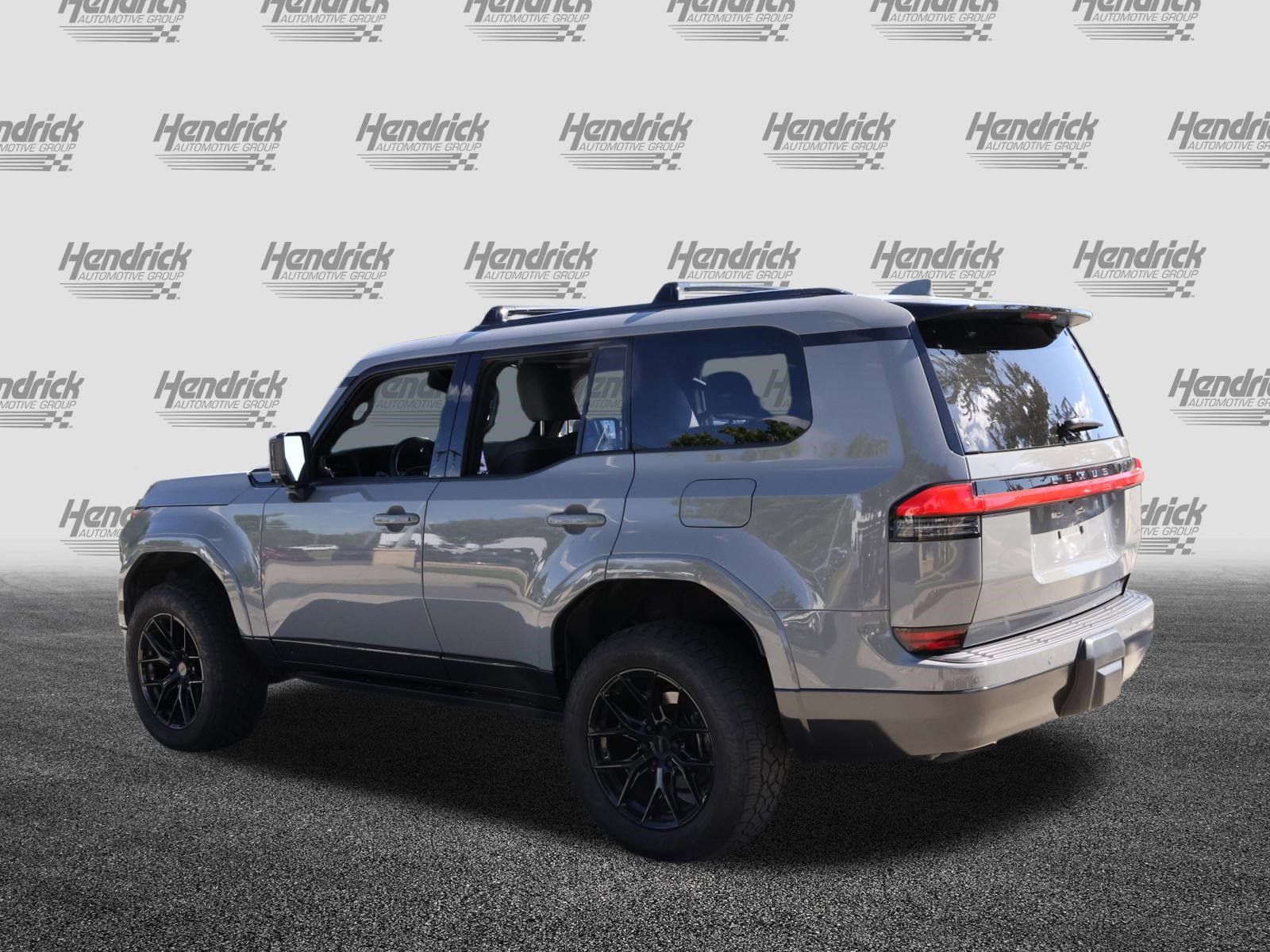 Used 2024 Lexus GX 550 w/ Accessory Package (2T) AWD/4WD image 7