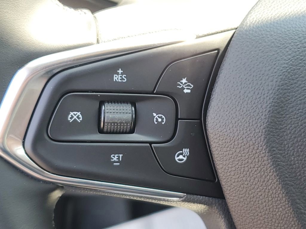 Used 2025 Chevrolet Trax ACTIV FWD image 9