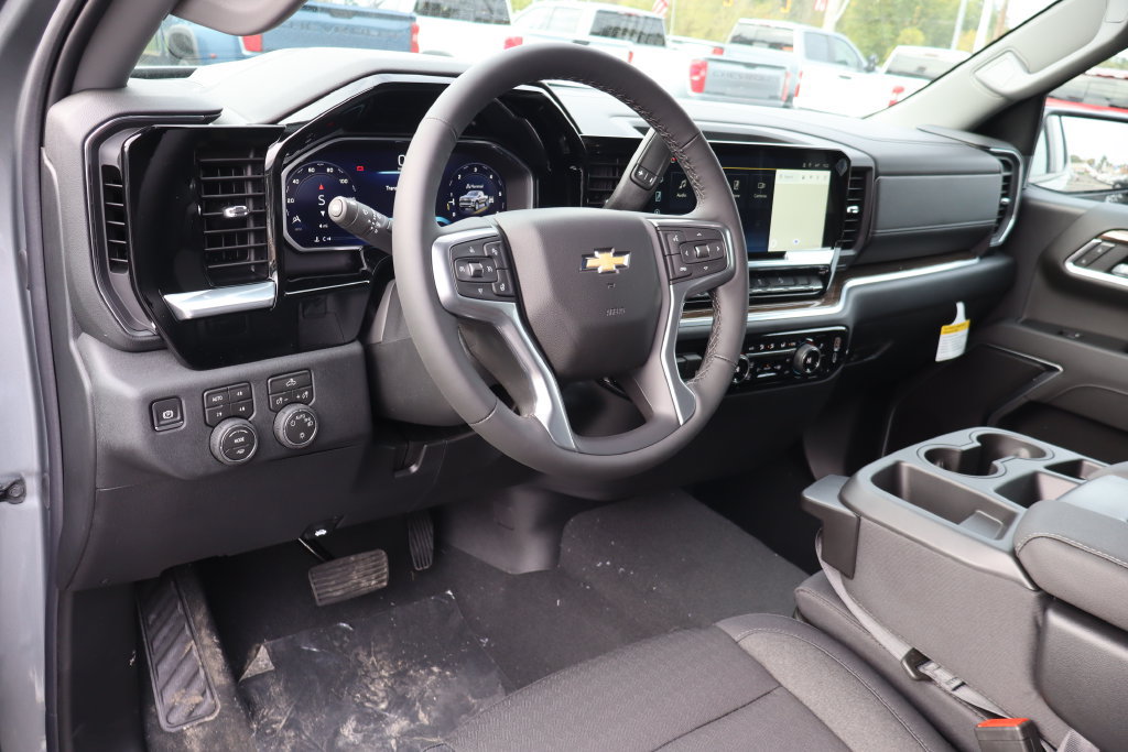 New 2026 Chevrolet Silverado 1500 LT w/ Z71 Off-Road Package AWD/4WD image 6