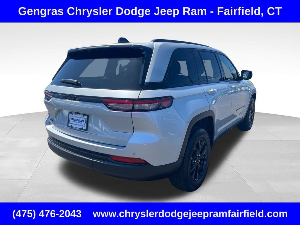 Certified 2024 Jeep Grand Cherokee Altitude AWD/4WD image 7