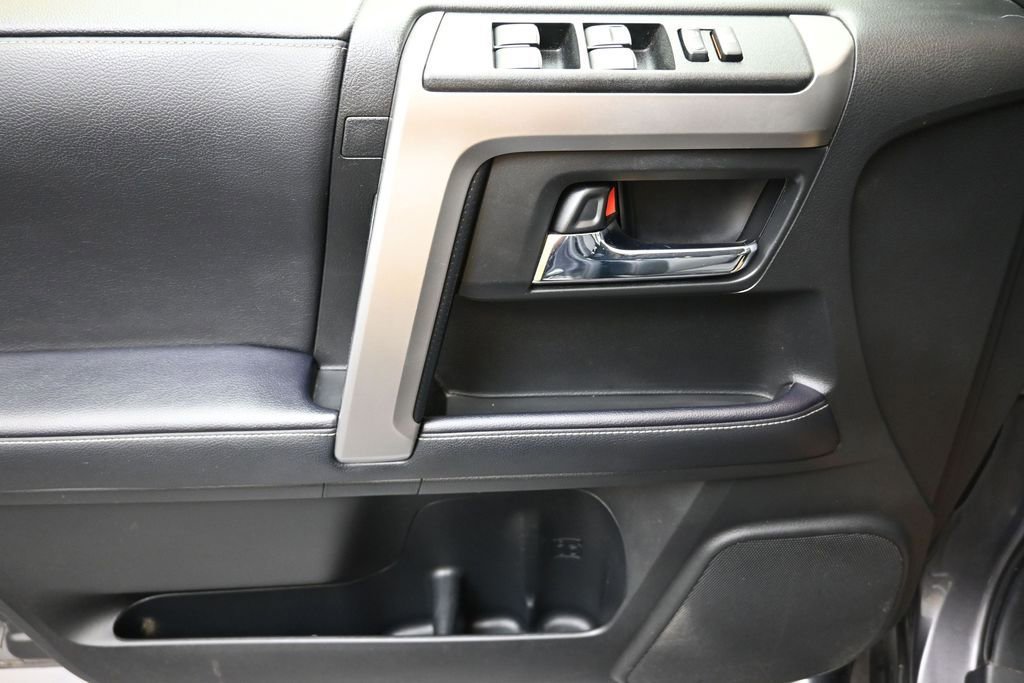 Used 2021 Toyota 4Runner SR5 Premium w/ Moonroof Package AWD/4WD image 21