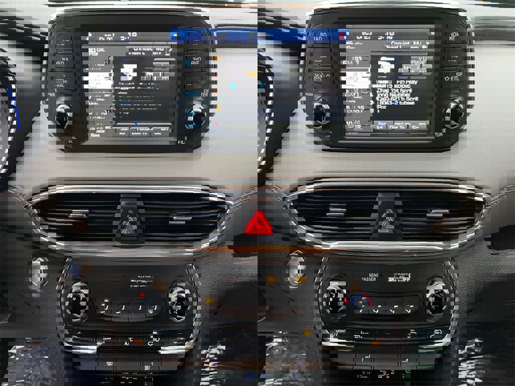 Used 2020 Hyundai Santa Fe SEL image 19