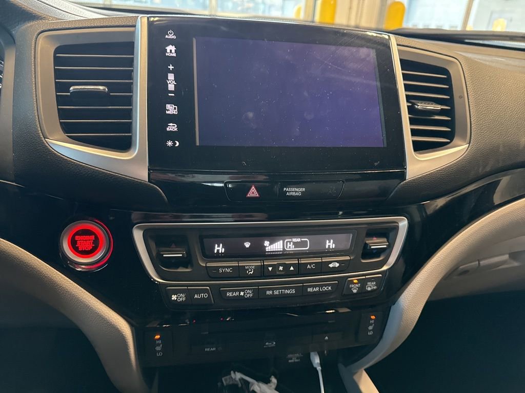 Used 2018 Honda Pilot Touring image 14