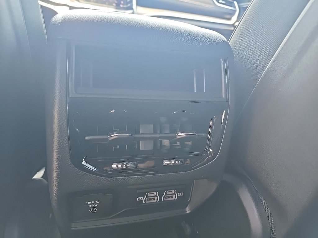 New 2025 Jeep Grand Cherokee Altitude image 22