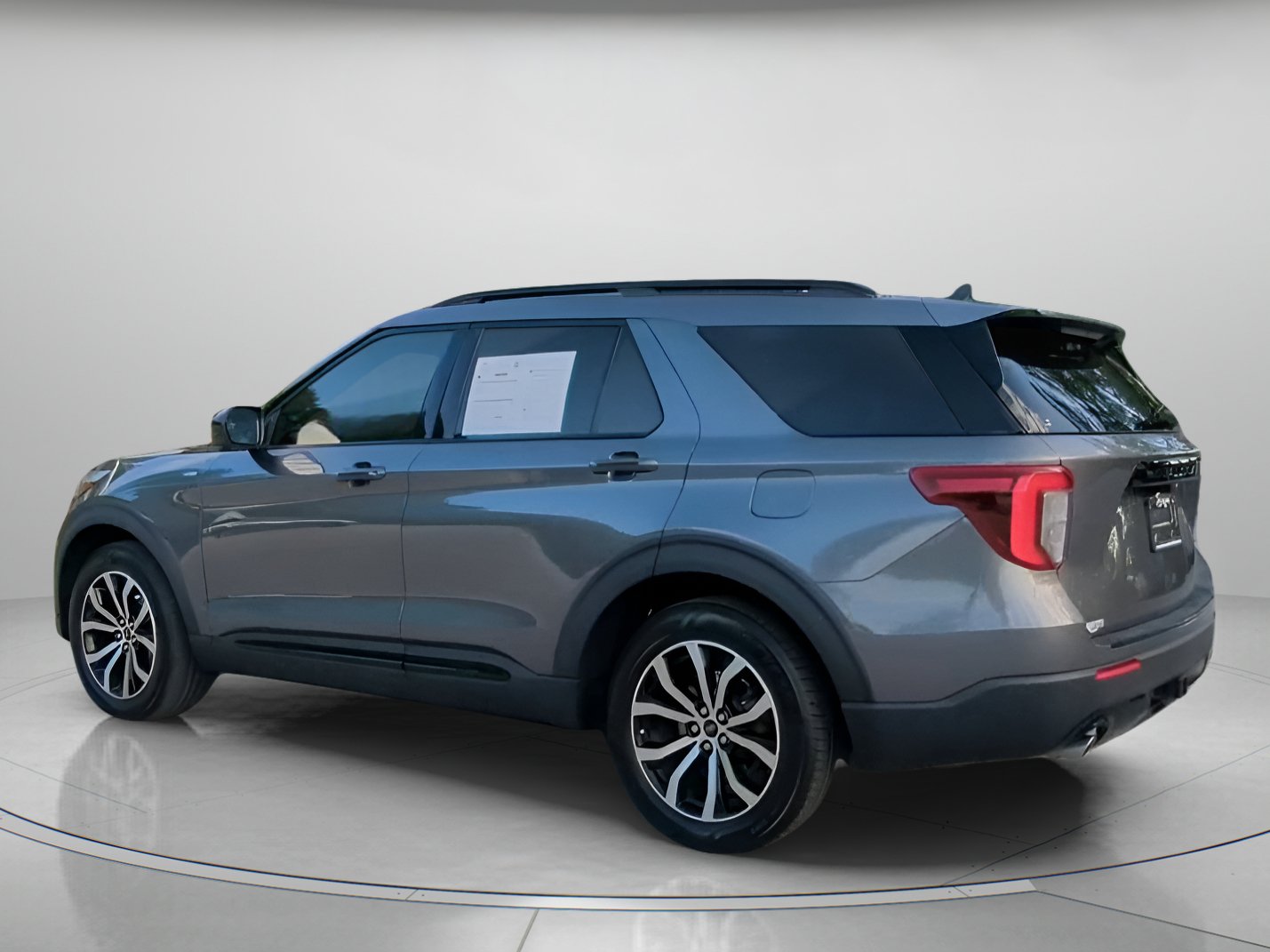 Certified 2023 Ford Explorer ST-Line w/ Class IV Trailer Tow Package RWD image 19